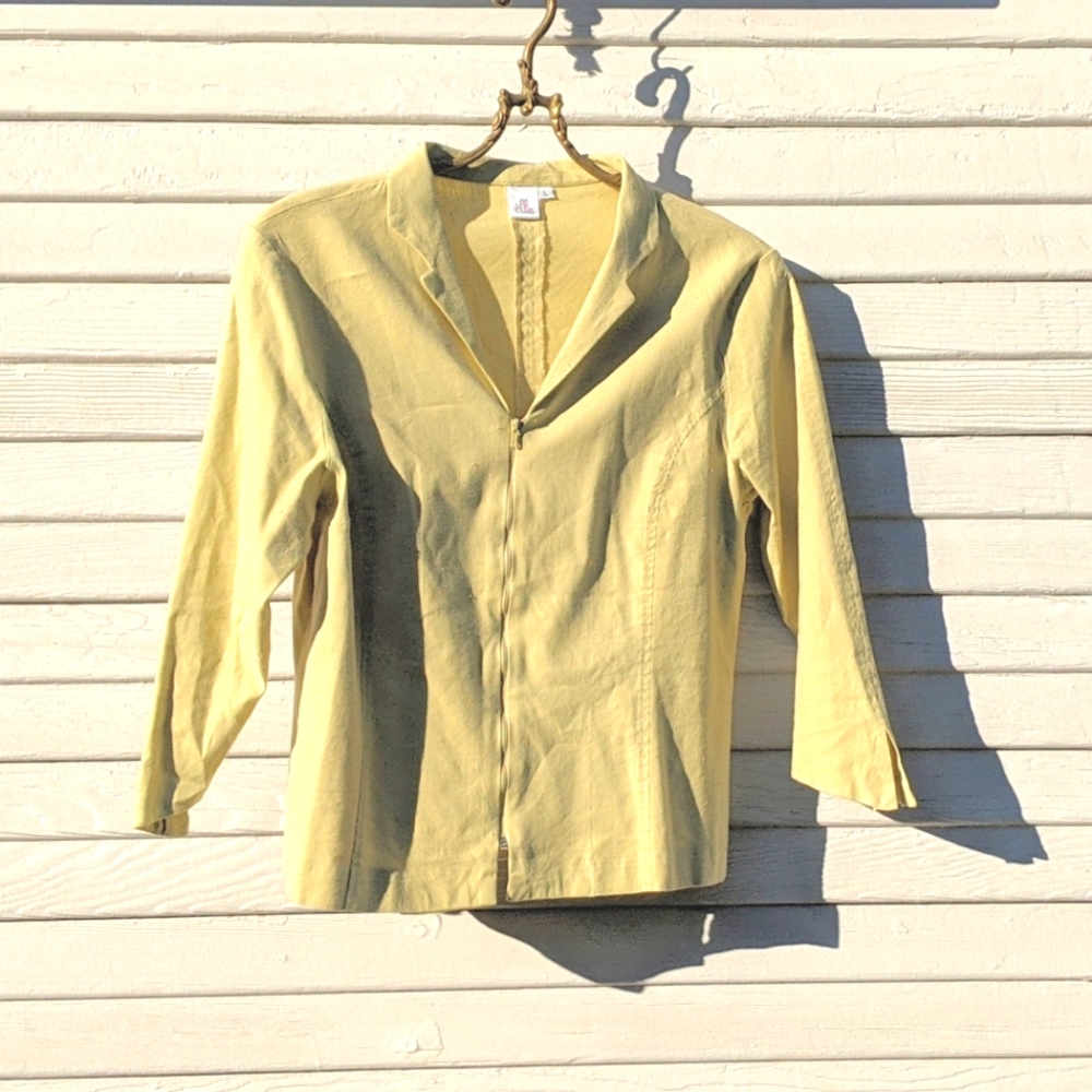 Zip-up top
